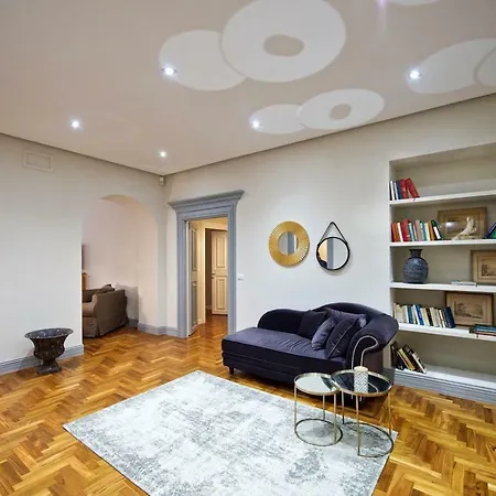 Carducci Luxury Apartmán *