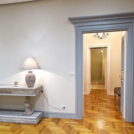 Carducci Luxury Rom